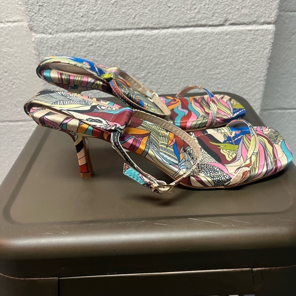 Miss Lola Colorful Patterned Sandals - Picture 2 of 7
